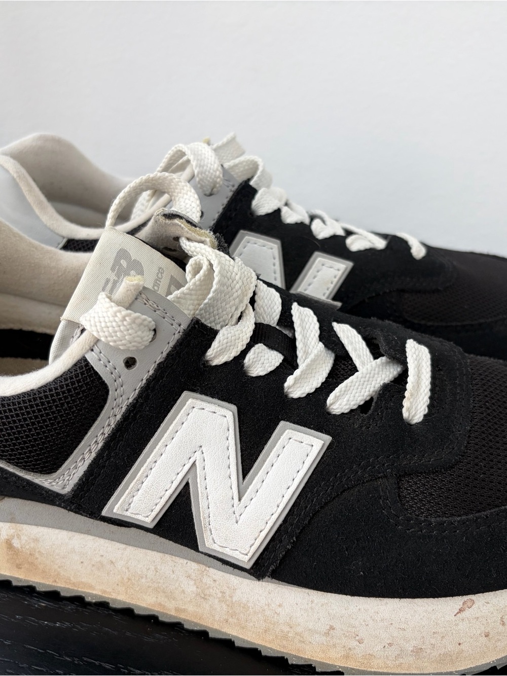 New Balance Women’s Black & White Retro Runner